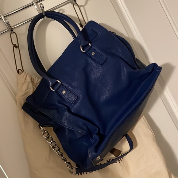 Electric blue Michael Kors messenger bag - Picture 3 of 4